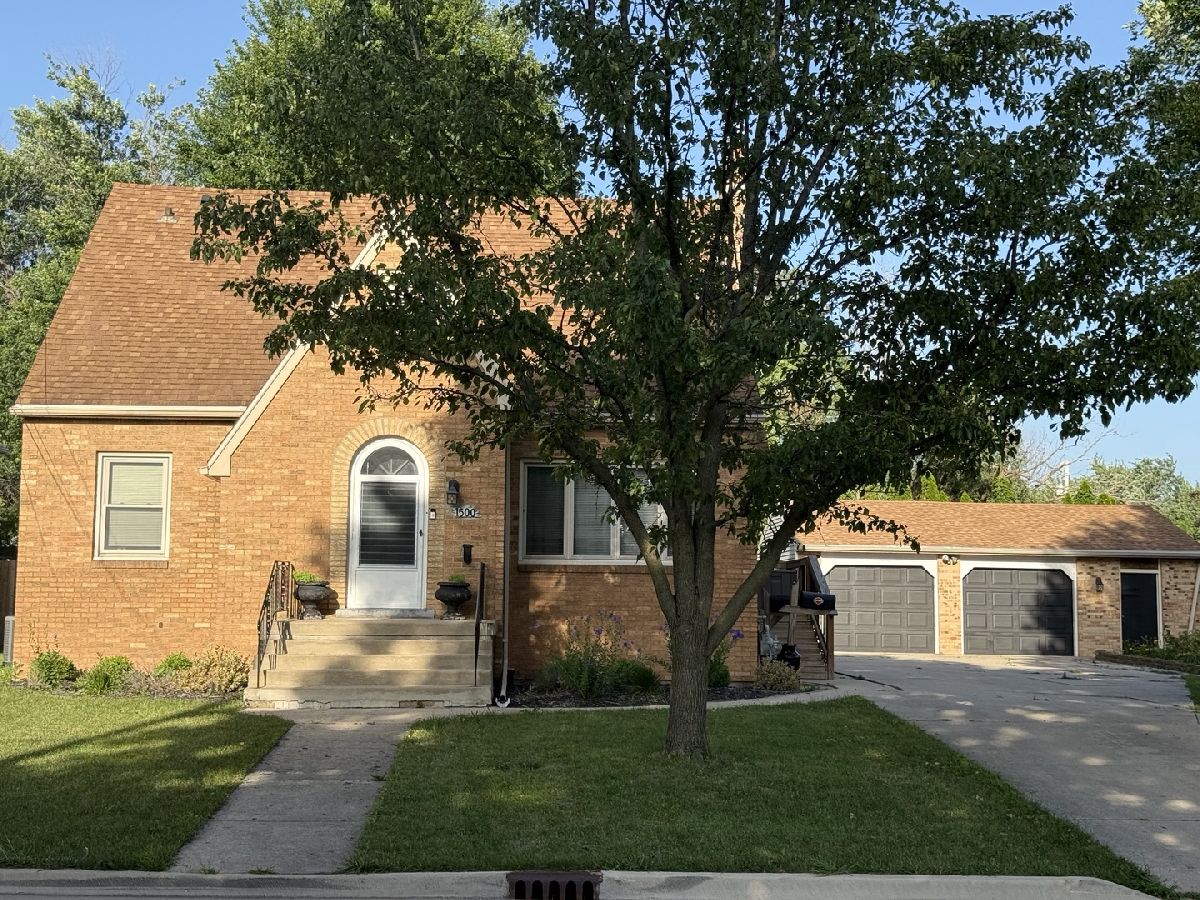  For Sale Lasalle Illinois, 1500 Tonti Street