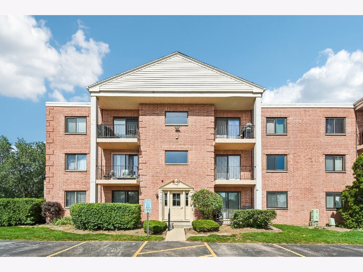 Condominiums For Sale Autumn Chase Rolling Meadows Illinois, 5403 Chateau Drive