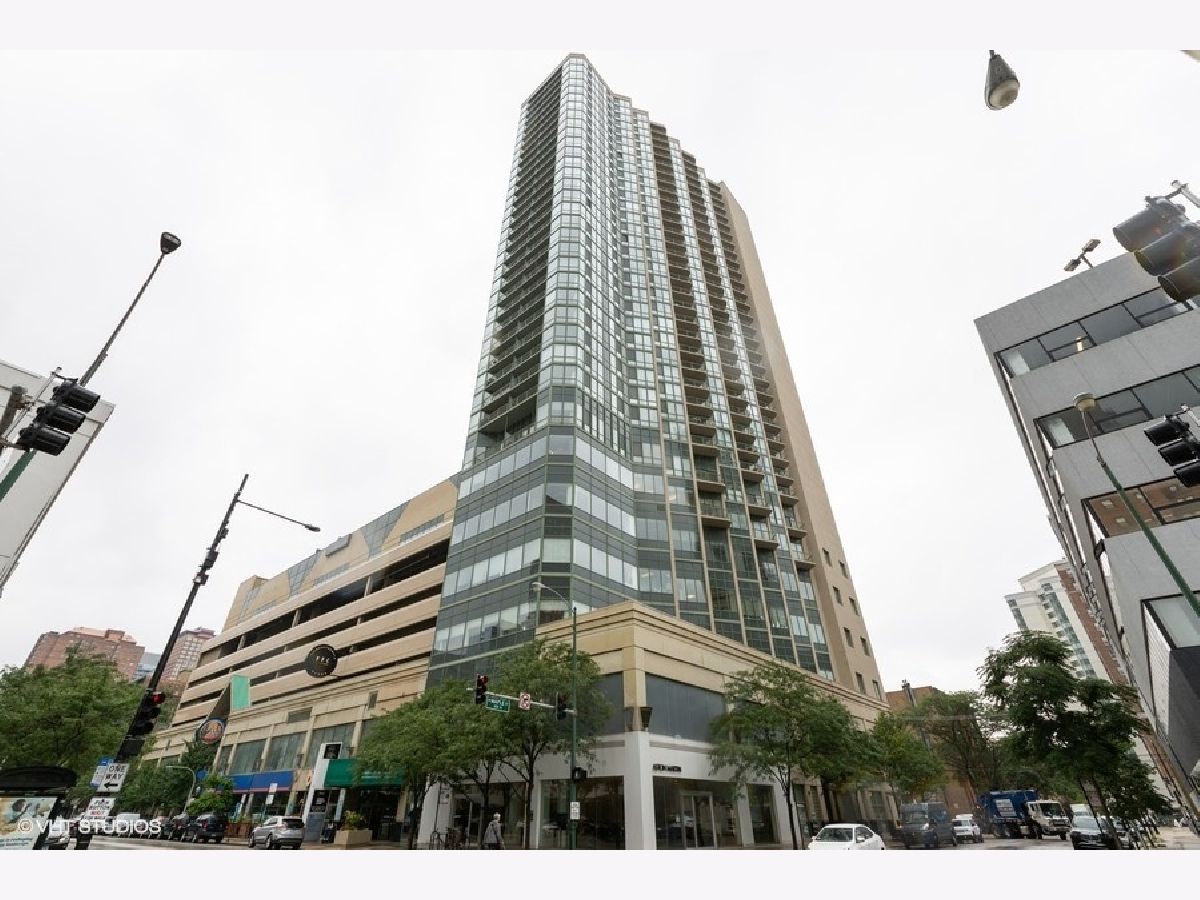 Condominiums Rented Gold Coast Galleria Chicago Illinois, 111 Maple