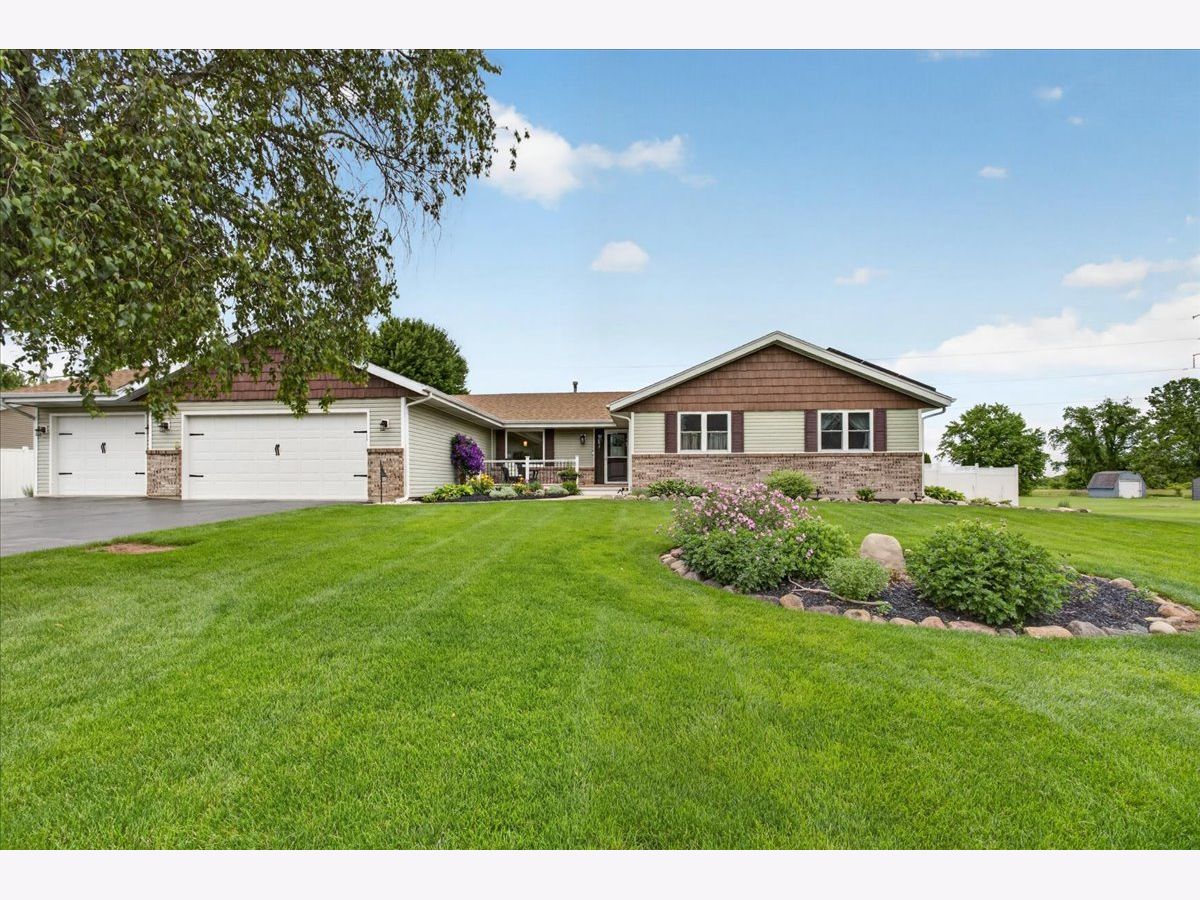  For Sale Rockford Illinois, 864 Campton Drive
