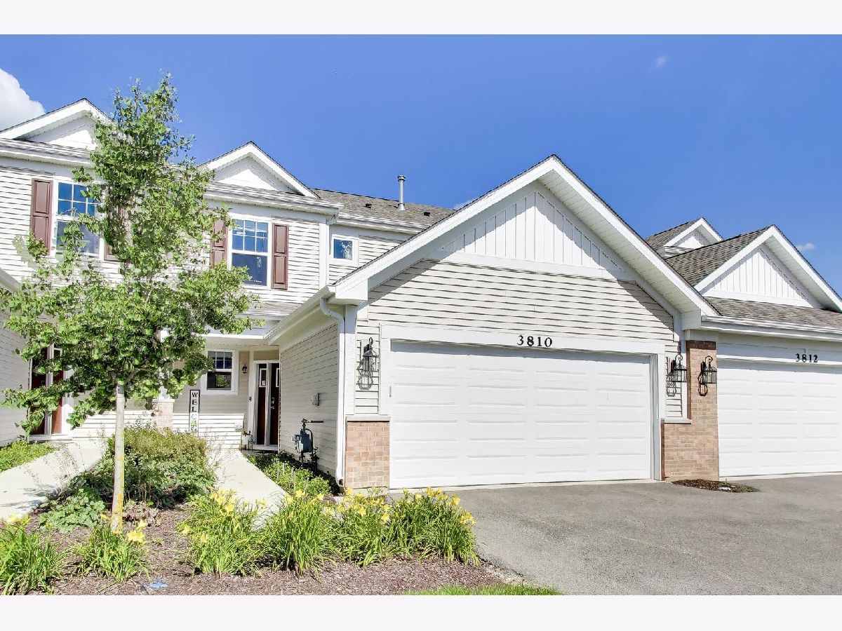 Townhomes & Homes For Sale Remington Grove Johnsburg Illinois, 3810 Monica Lane