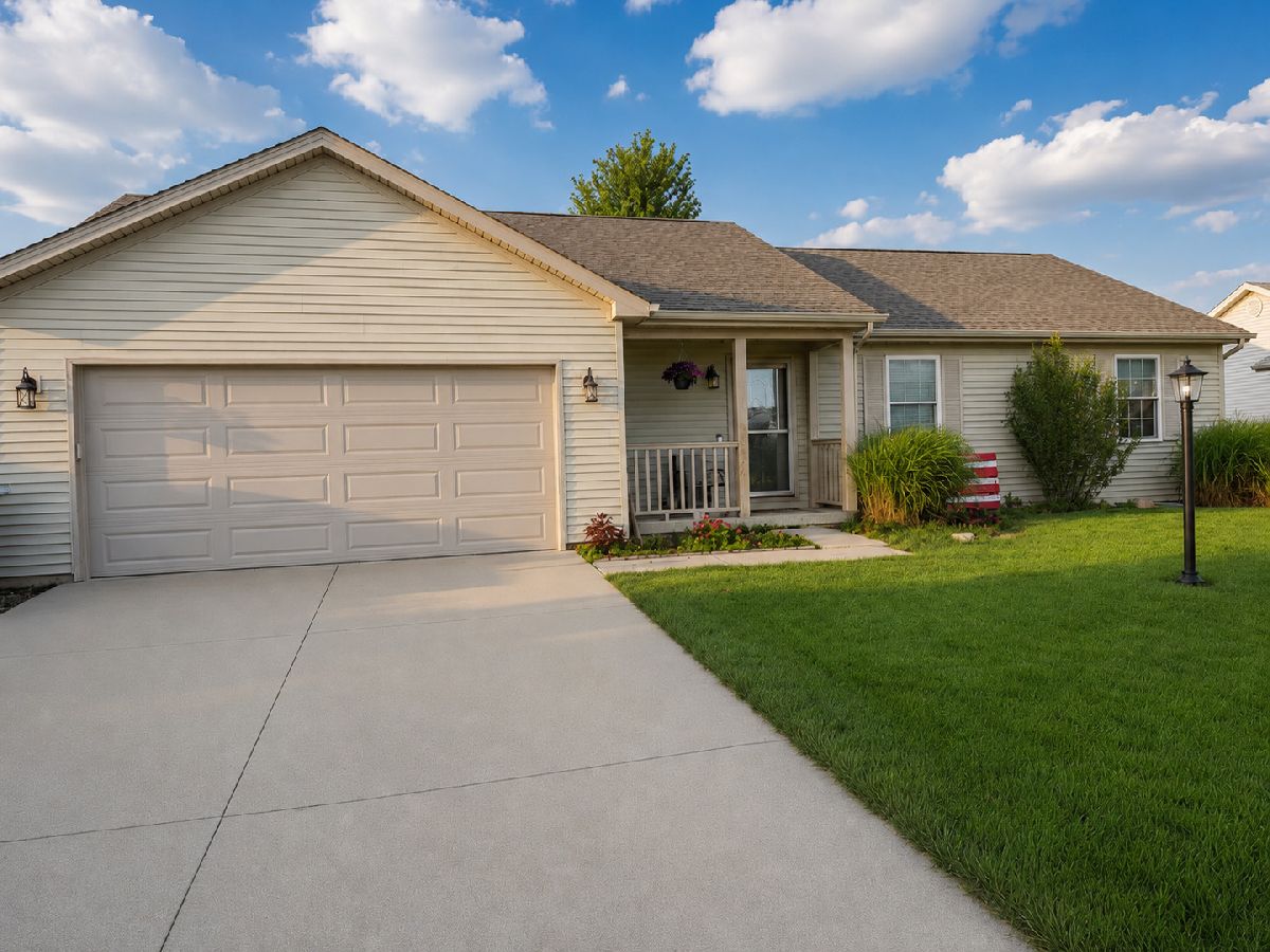  For Sale St Joseph Illinois, 609 Glover Court