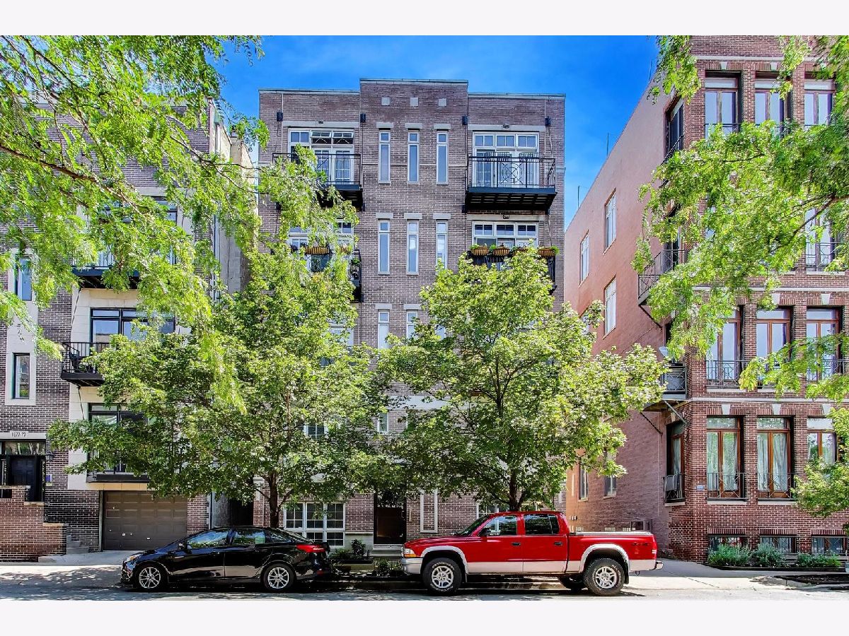 Condos & Townhomes & Homes For Sale Bucktown Chicago Illinois, 1875 Winnebago Avenue