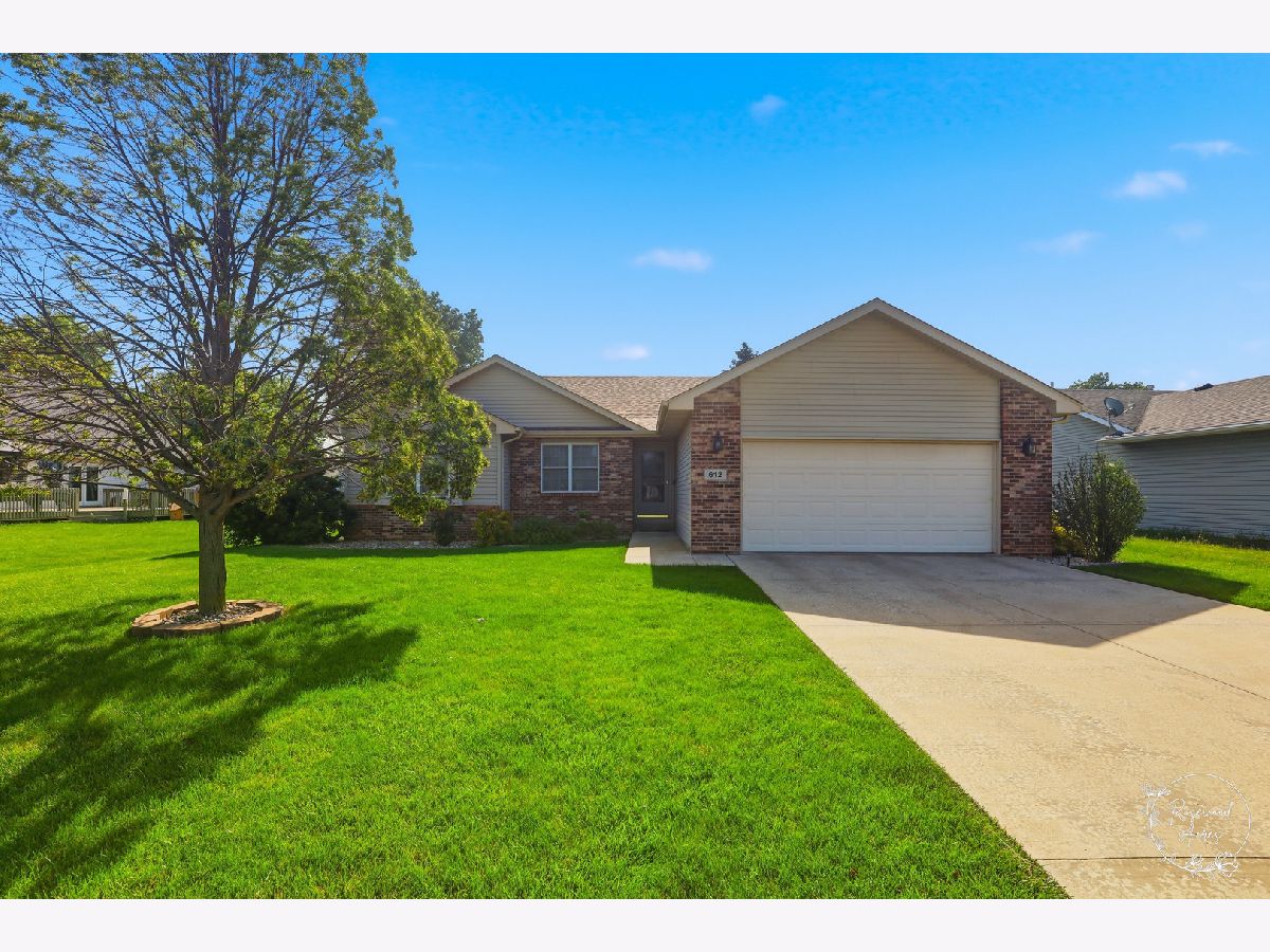  For Sale Bradley Illinois, 612 Madison Avenue