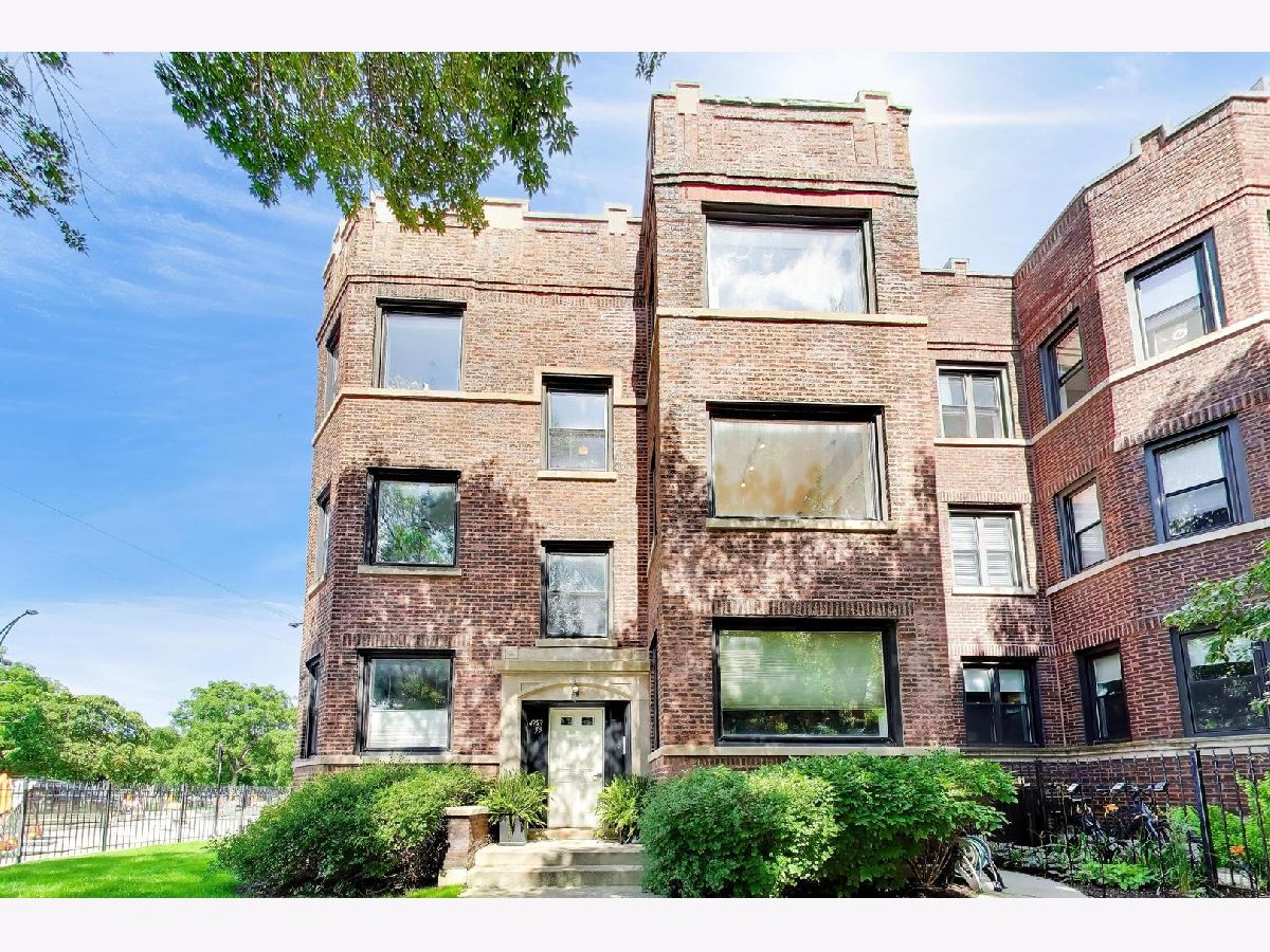 Condos & Townhomes For Sale Beacon Flats Chicago Illinois, 4753 Beacon Street