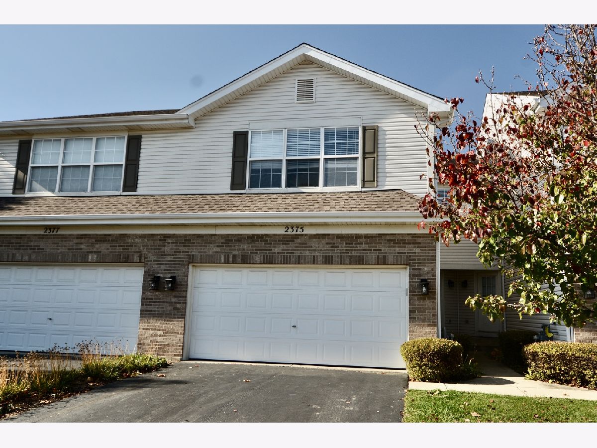 Townhomes & Condos For Rent Park Avenue Aurora Illinois, 2375 Stoughton