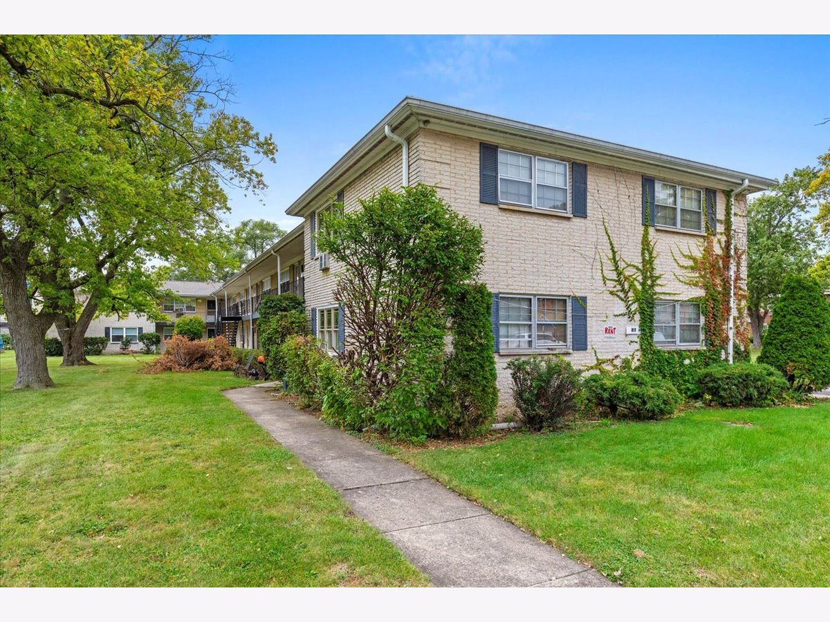  Rented Des Plaines Illinois, 1725 Howard