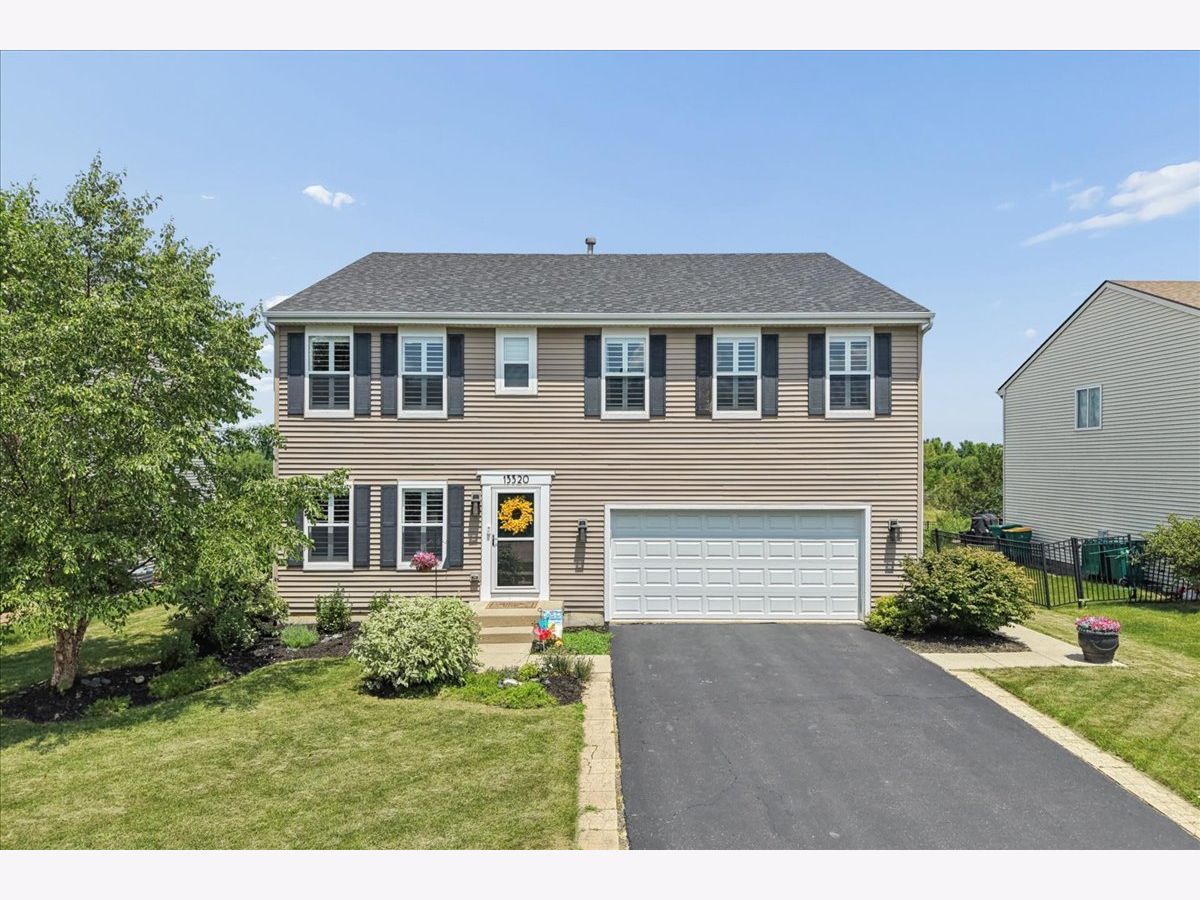 Townhomes & Condos & Homes For Sale Cambridge At Heatherstone Beach Park Illinois, 13320 Bucksburn Lane