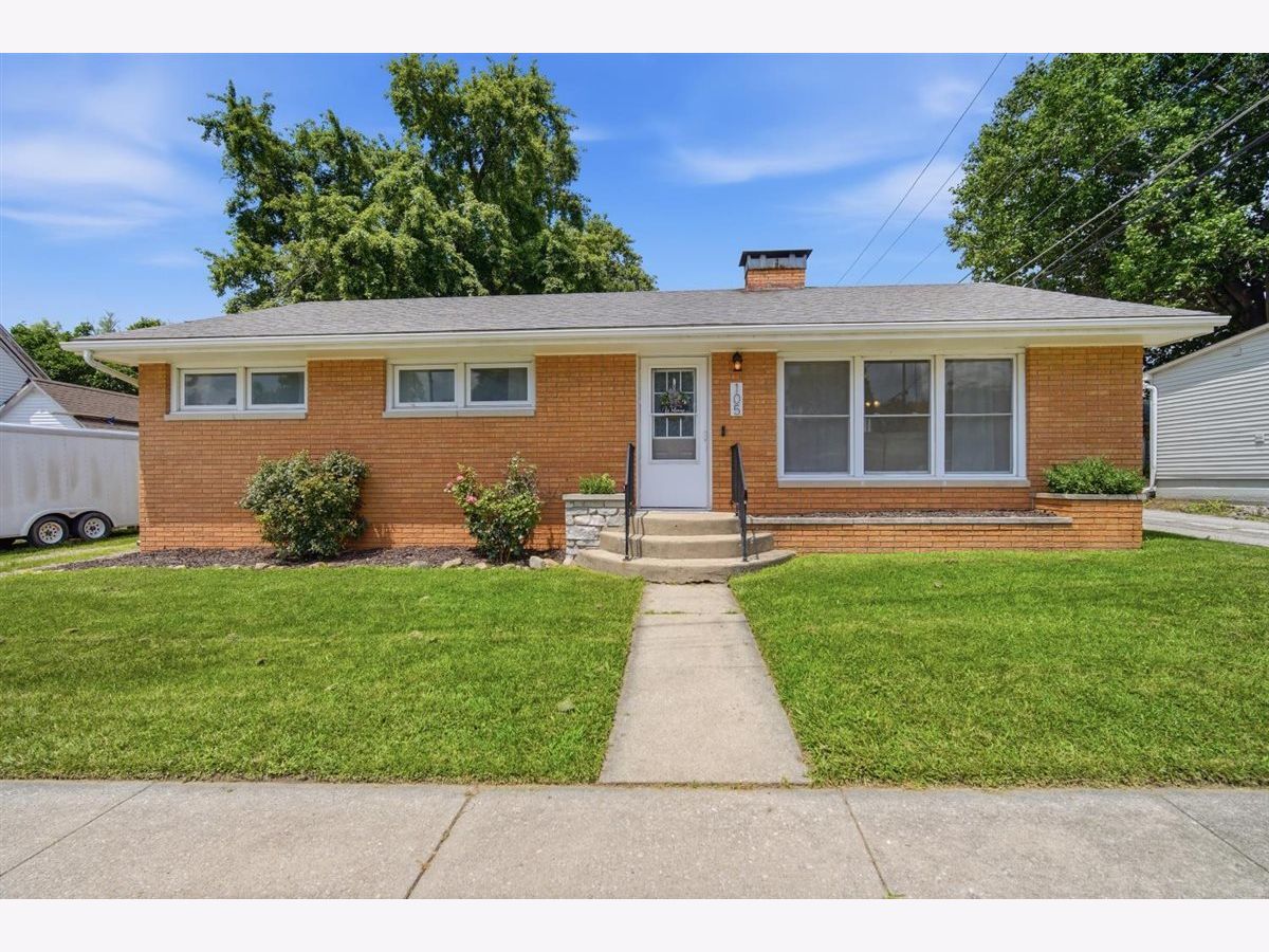  For Sale Heyworth Illinois, 105 Main Street
