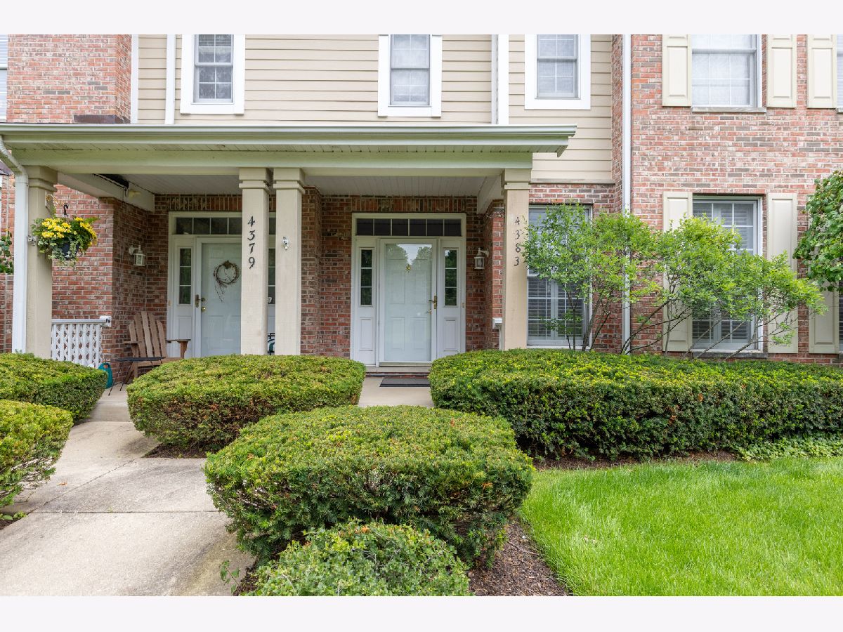  For Sale St Charles Illinois, 4383 Canterbury Court