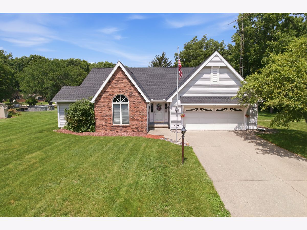  For Sale Dixon Illinois, 2160 Park Circle