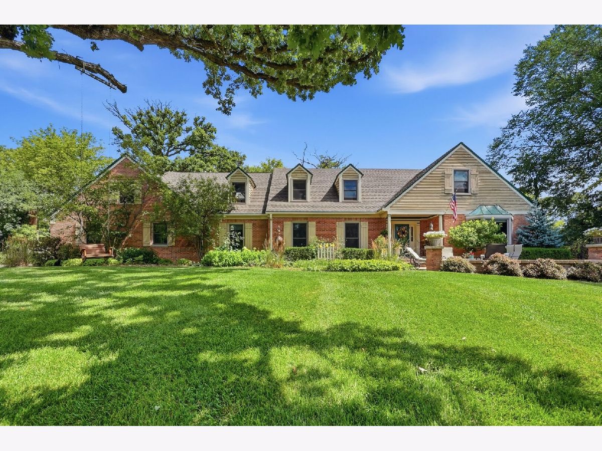  For Sale Lake Barrington Illinois, 25990 Oak Hills Road