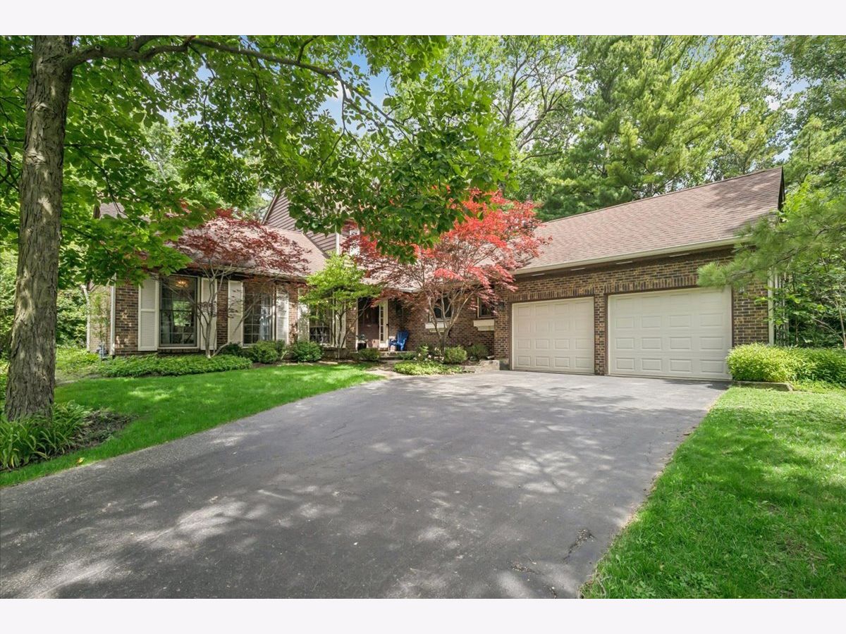  For Sale Lake Bluff Illinois, 213 Ascot Court