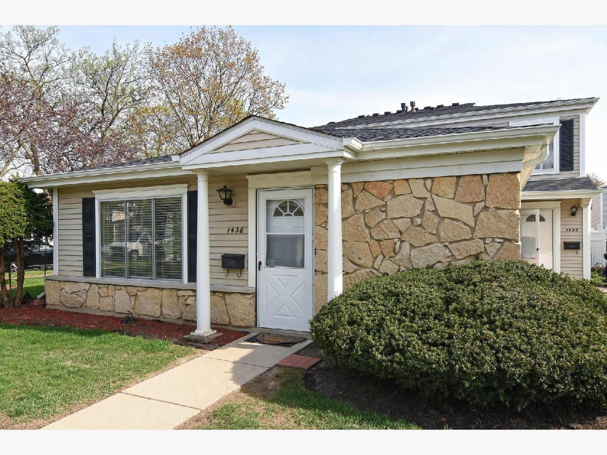  For Rent Prospect Heights Illinois, 1436 Quaker