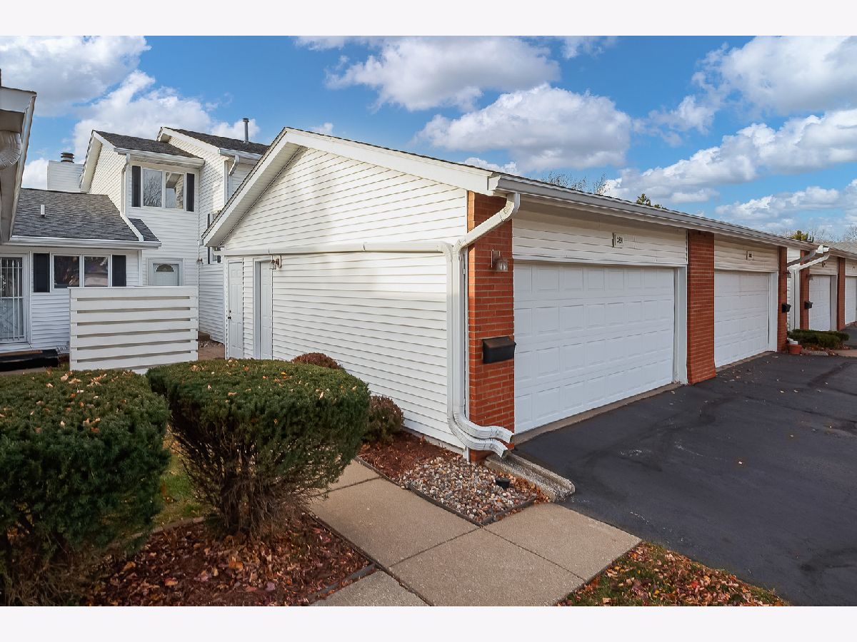  Rented Bettendorf Iowa, 3891 Prairie