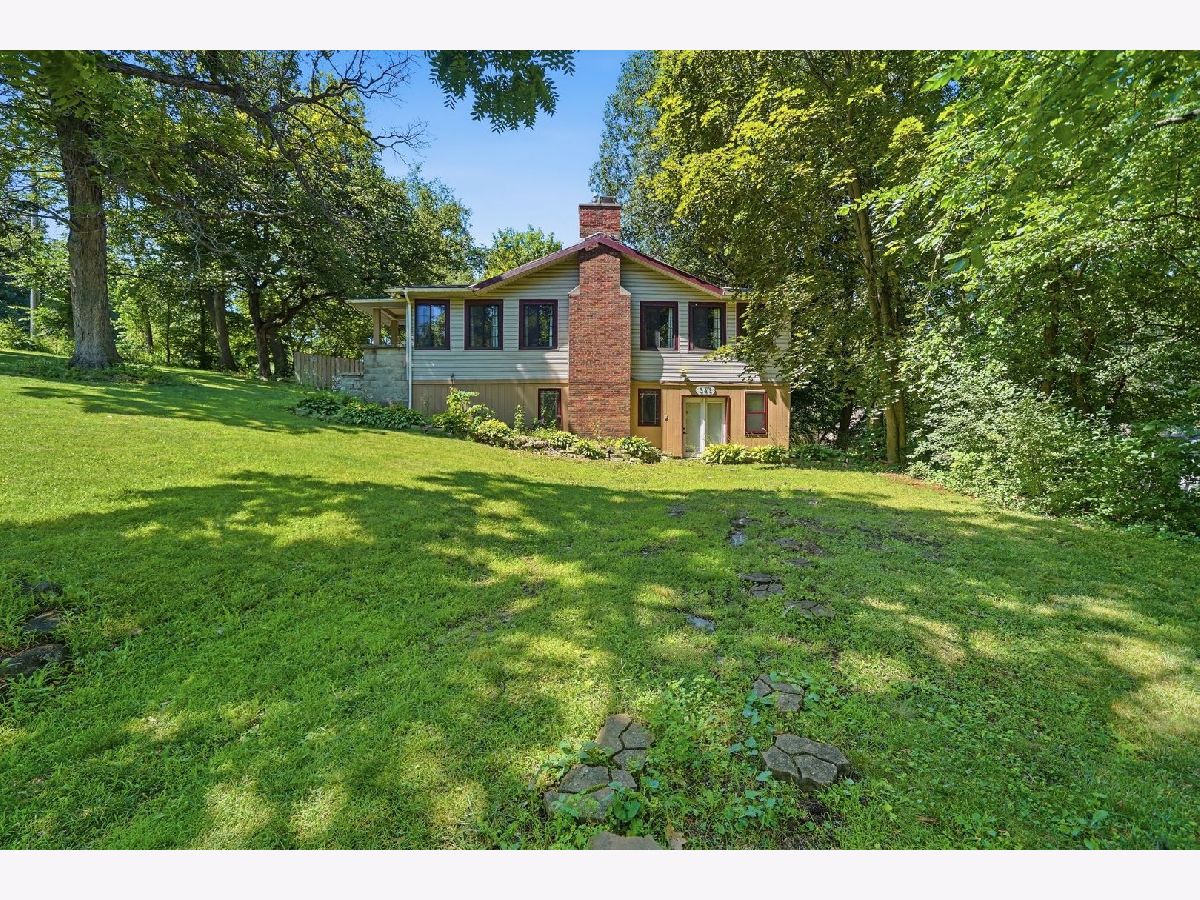  For Sale South Elgin Illinois, 345 Moody Court