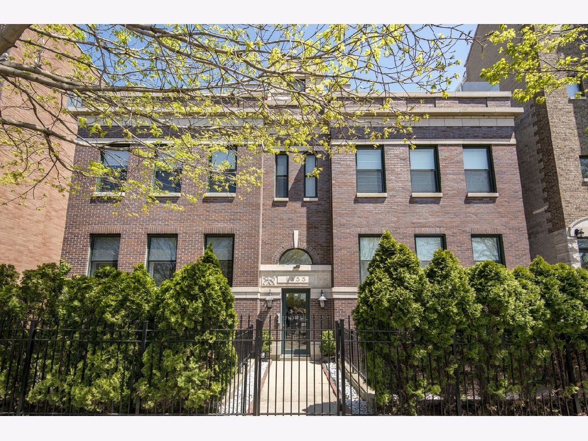  Rented Chicago Illinois, 1355 Mohawk