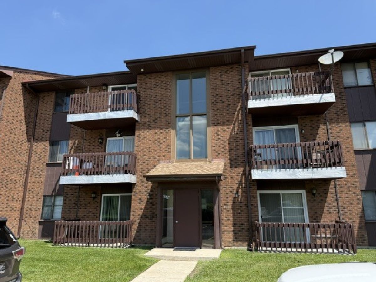  For Rent Oak Forest Illinois, 6408 Nature