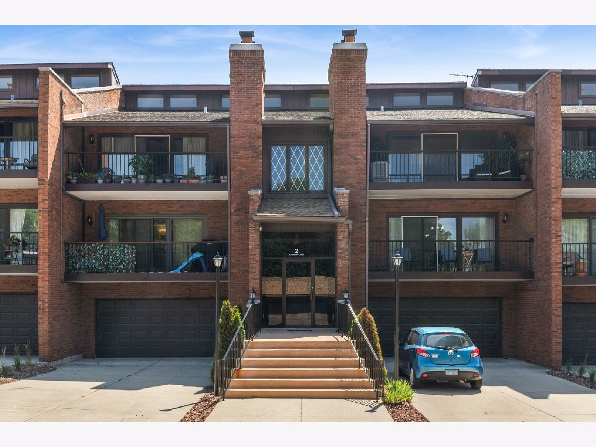  Sold Palos Hills Illinois, 2 Cinnamon Creek