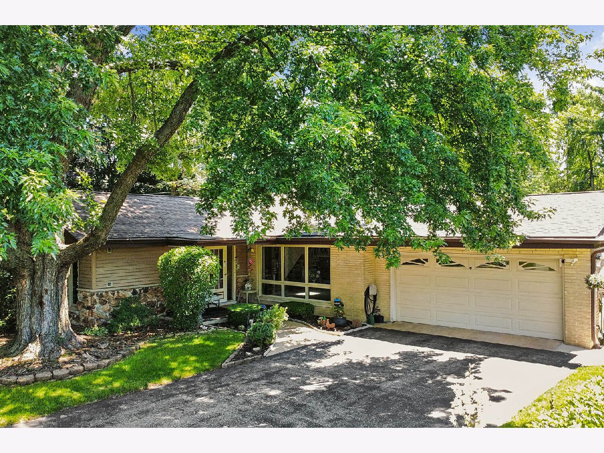  For Sale Lemont Illinois, 20W135 98th Street