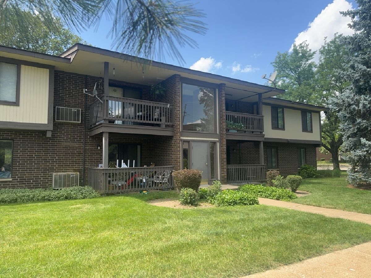  For Rent Crystal Lake Illinois, 571 Somerset
