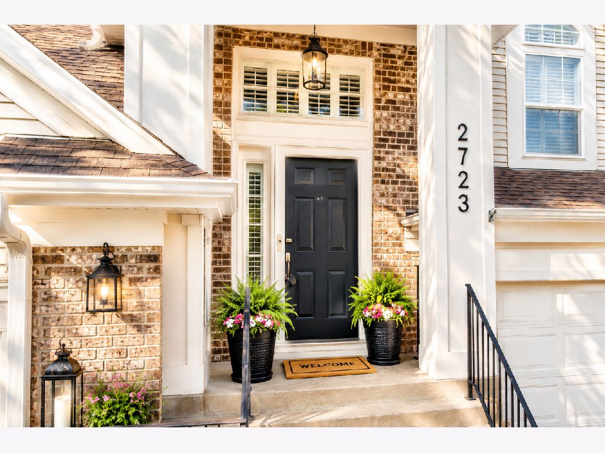 Townhomes & Condos & Homes For Sale Riverwalk Plainfield Illinois, 2723 Old Woods Trail