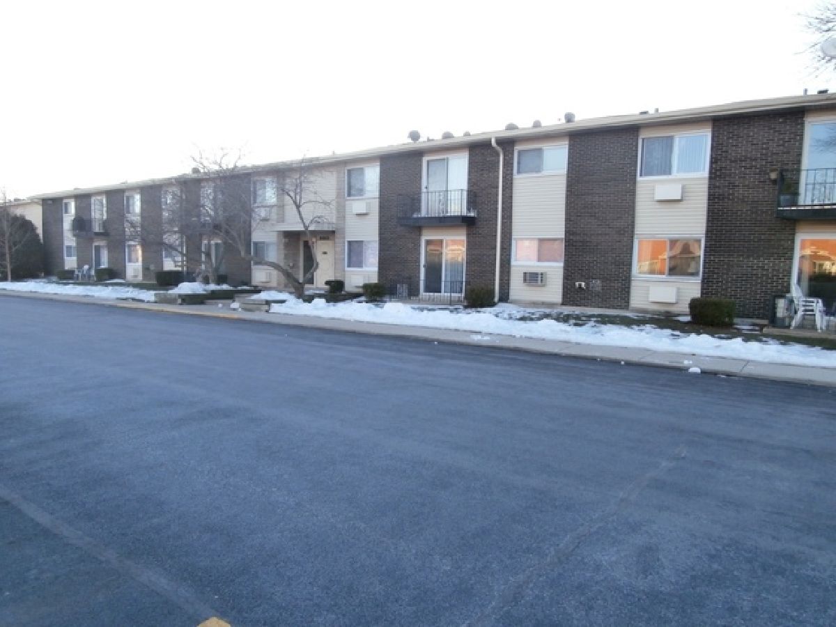 For Rent Des Plaines Illinois, 8860 Western