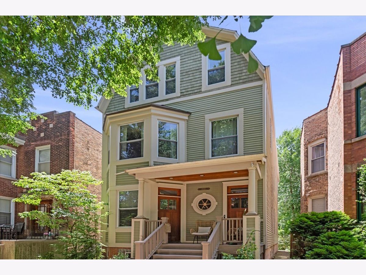 Condominiums & Homes Rented St Bens Chicago Illinois