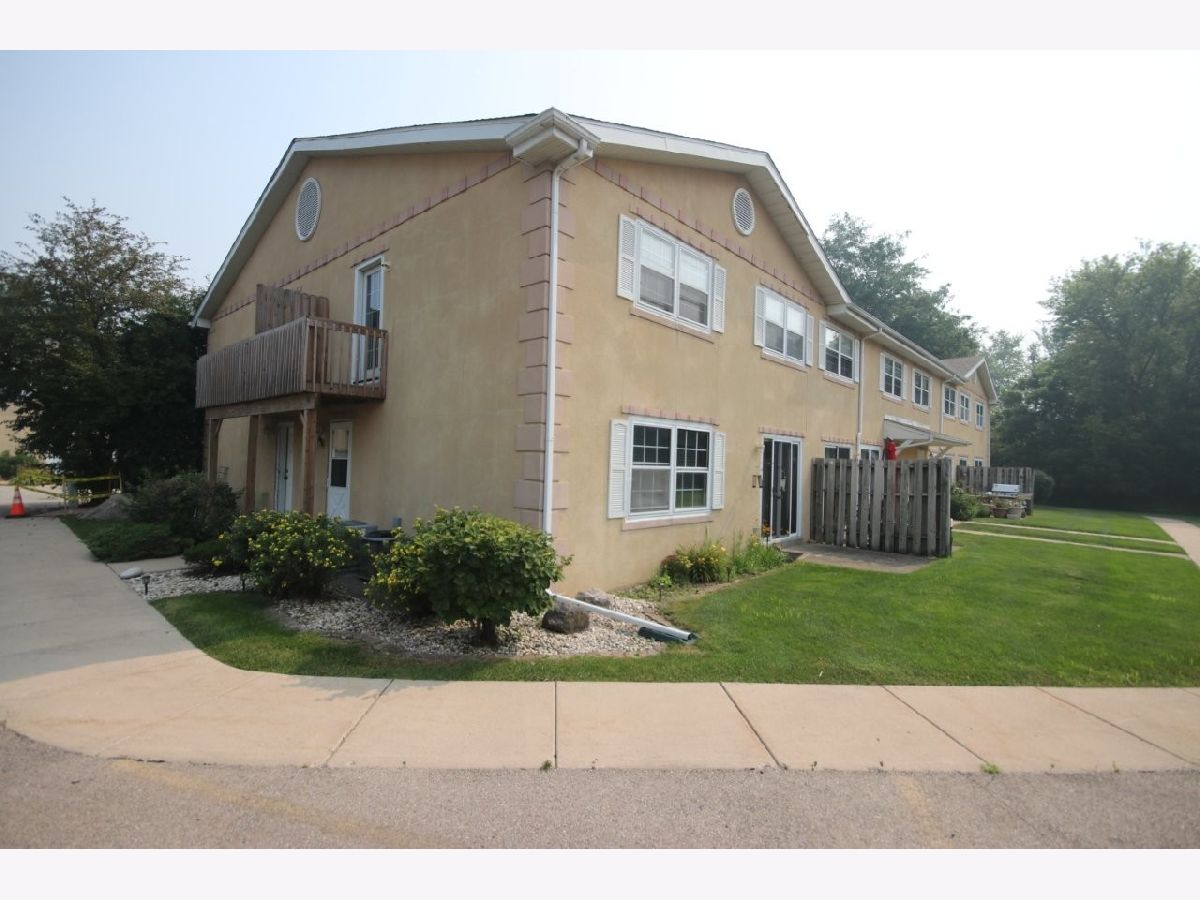  For Sale Woodstock Illinois, 1142 Greenwood Circle