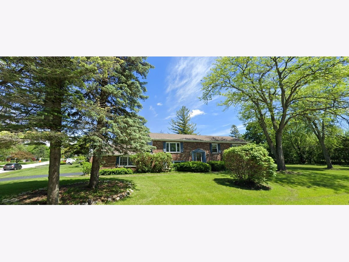  Rented Barrington Illinois, 909 Dundee