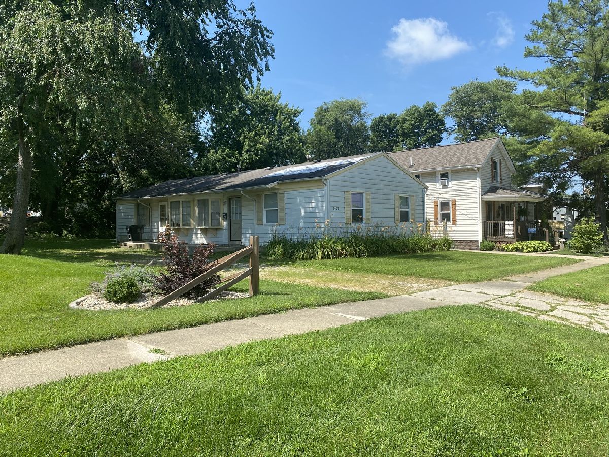  Sold Bloomington Illinois, 1009 Jackson