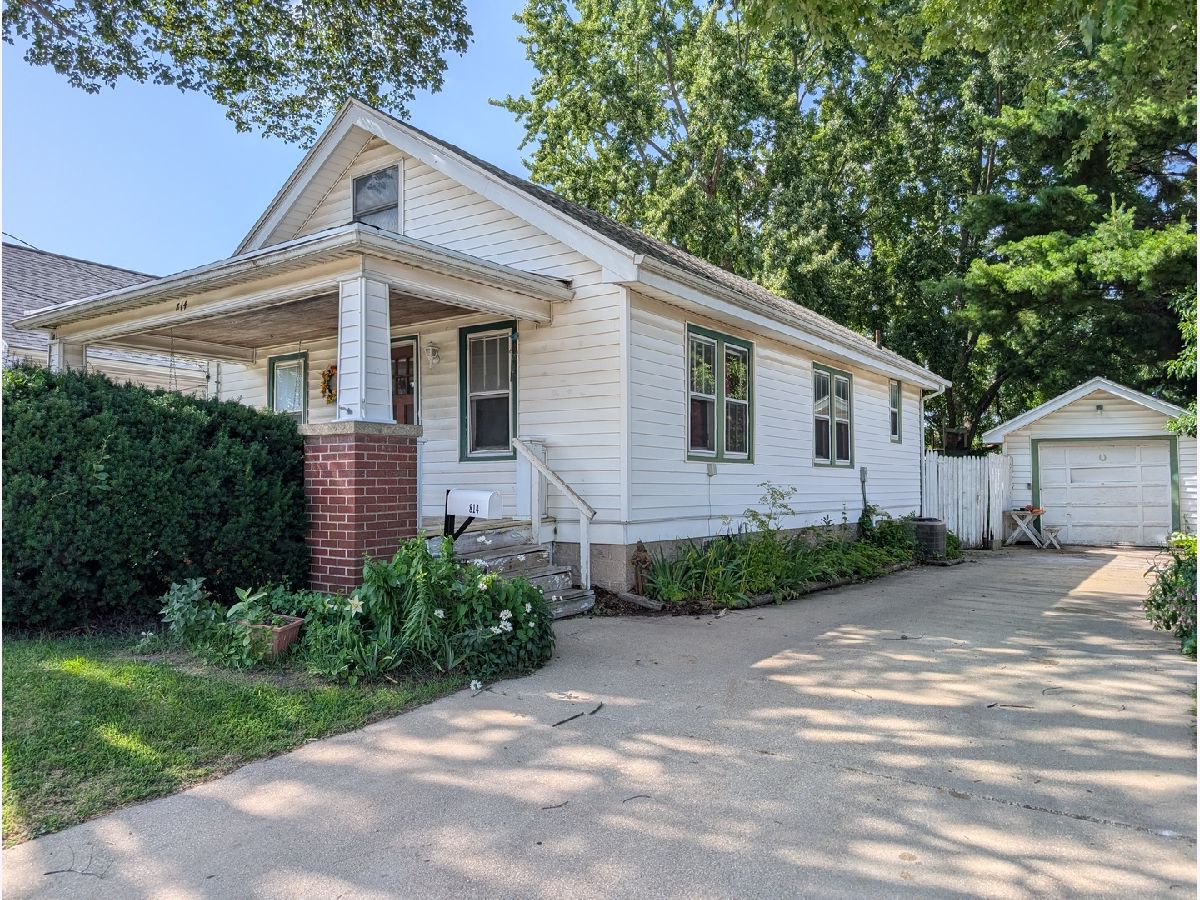  For Sale Freeport Illinois, 814 Hamilton Street