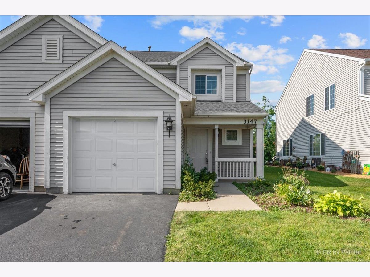 Townhomes For Rent Impressions Lake In The Hills Illinois