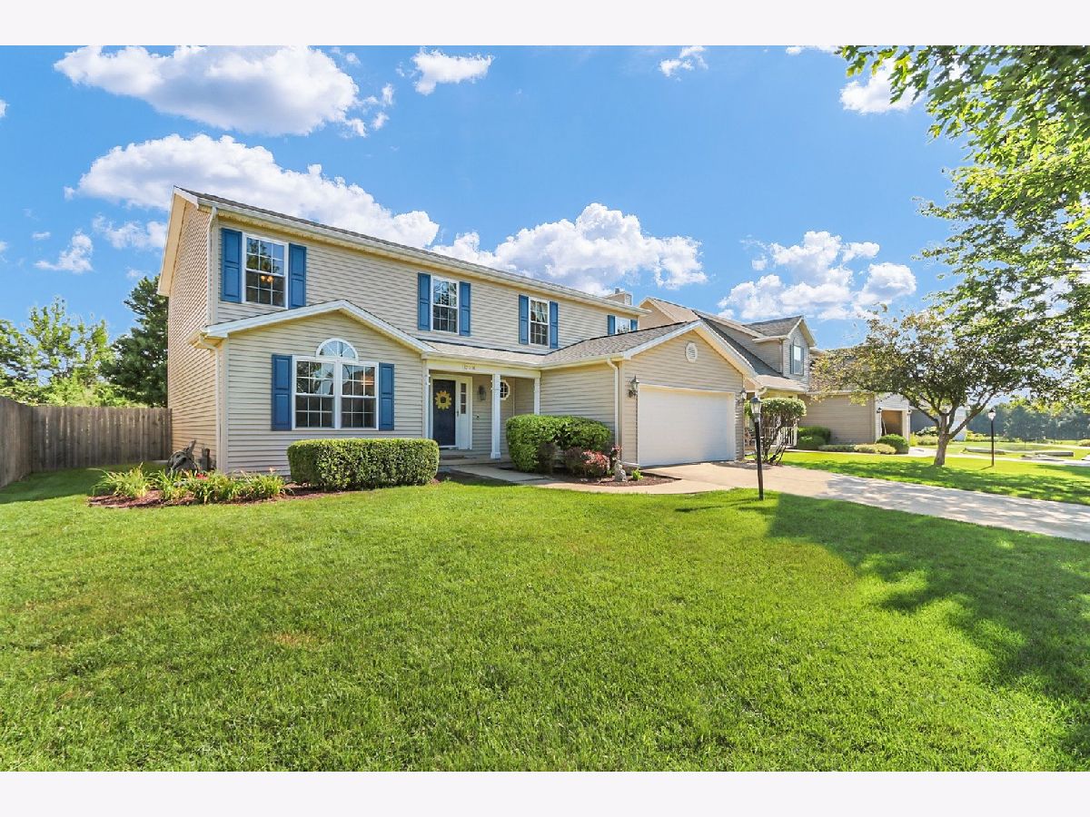  For Sale Savoy Illinois, 210 Goldenrod Drive