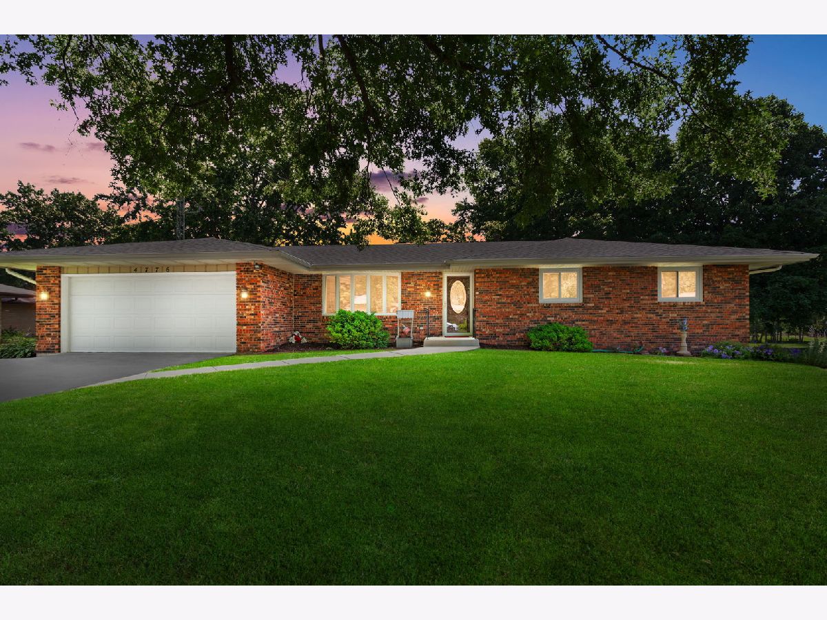  For Sale Rockford Illinois, 4776 Rainbow