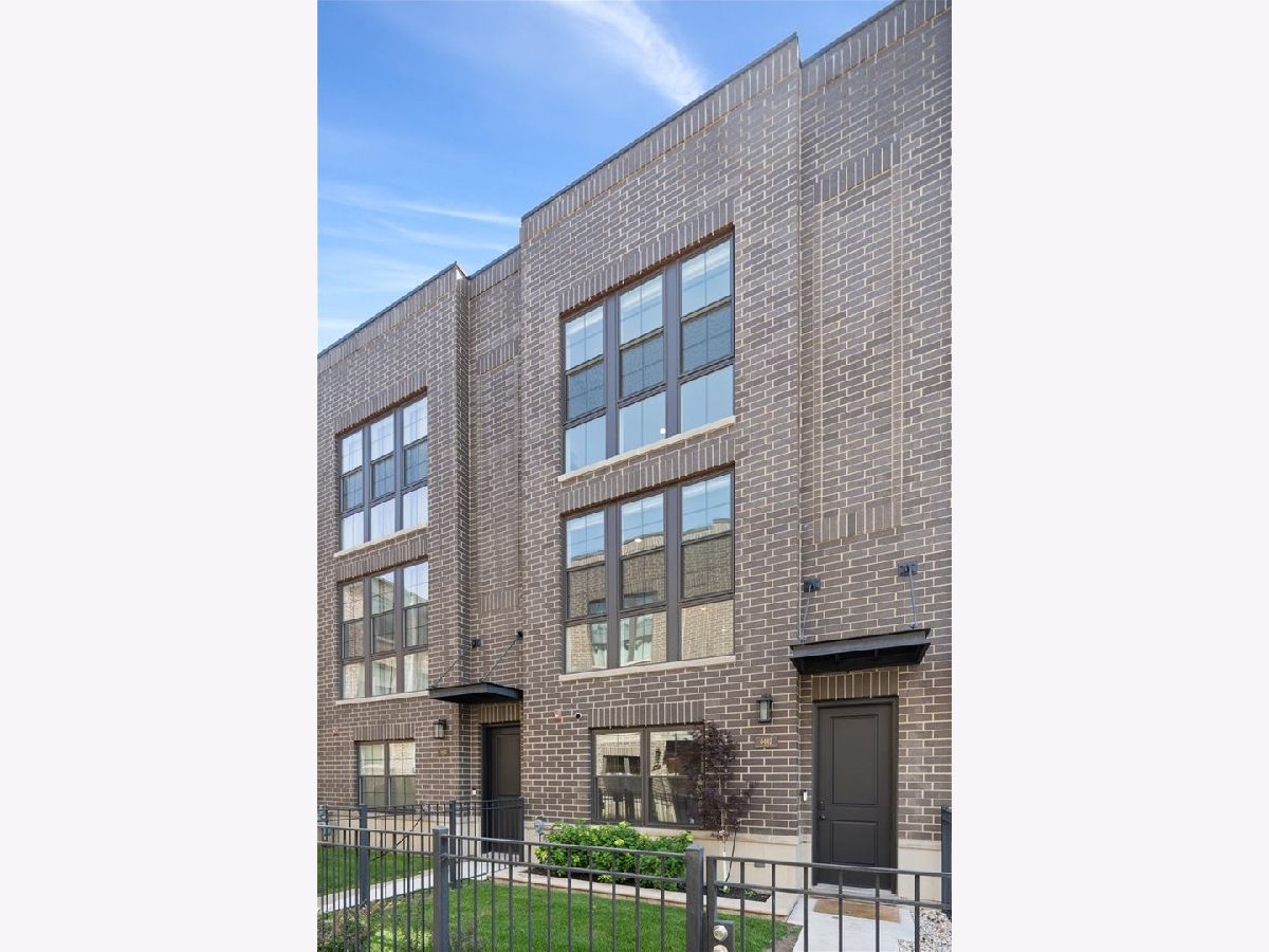  For Sale Chicago Illinois, 4442 Drexel Boulevard