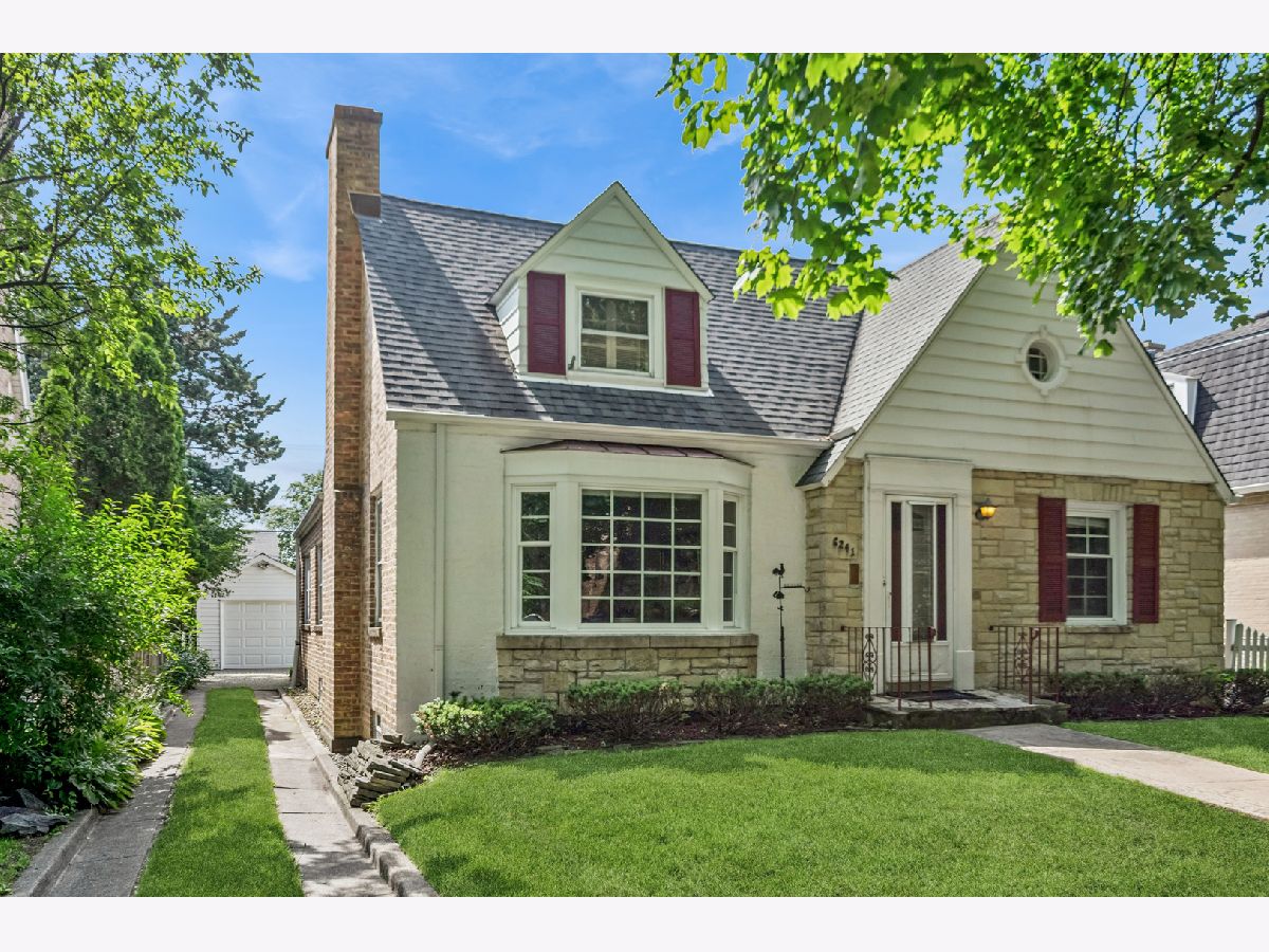 Homes & Condominiums For Sale Edgebrook Chicago Illinois, 6241 Leroy Avenue