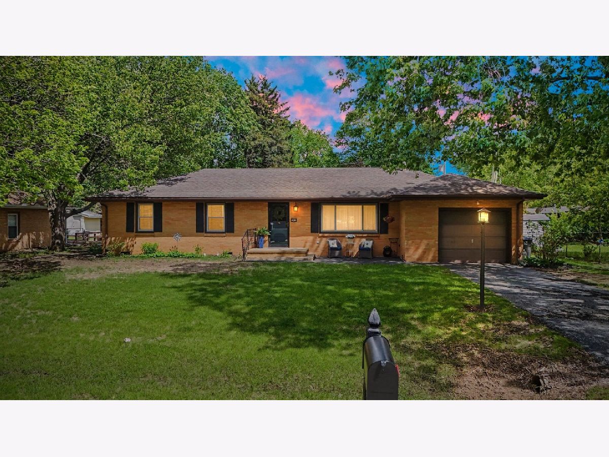  For Sale Champaign Illinois, 1810 Bellamy Drive