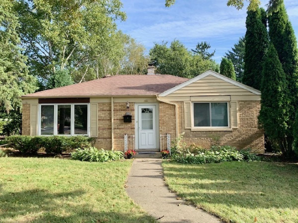  For Sale Libertyville Illinois, 630 Rockland Road