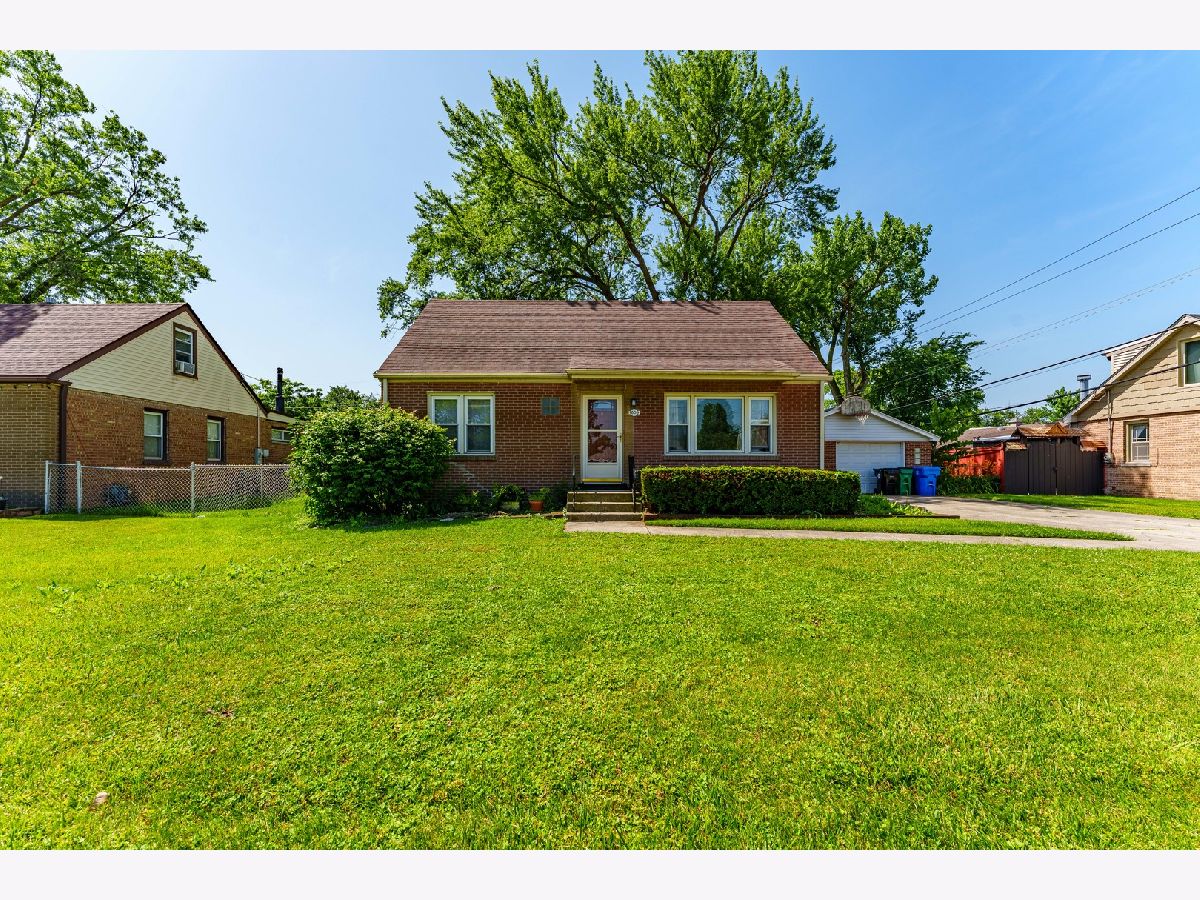  For Sale Bridgeview Illinois, 7805 Suburban Lane