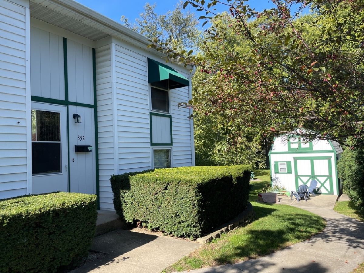  For Rent Crystal Lake Illinois, 352 College
