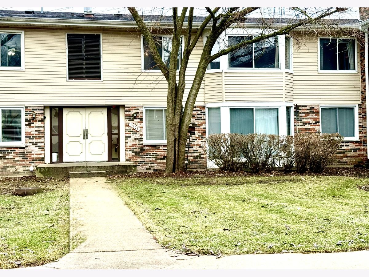  For Rent Woodridge Illinois, 3108 Roberts
