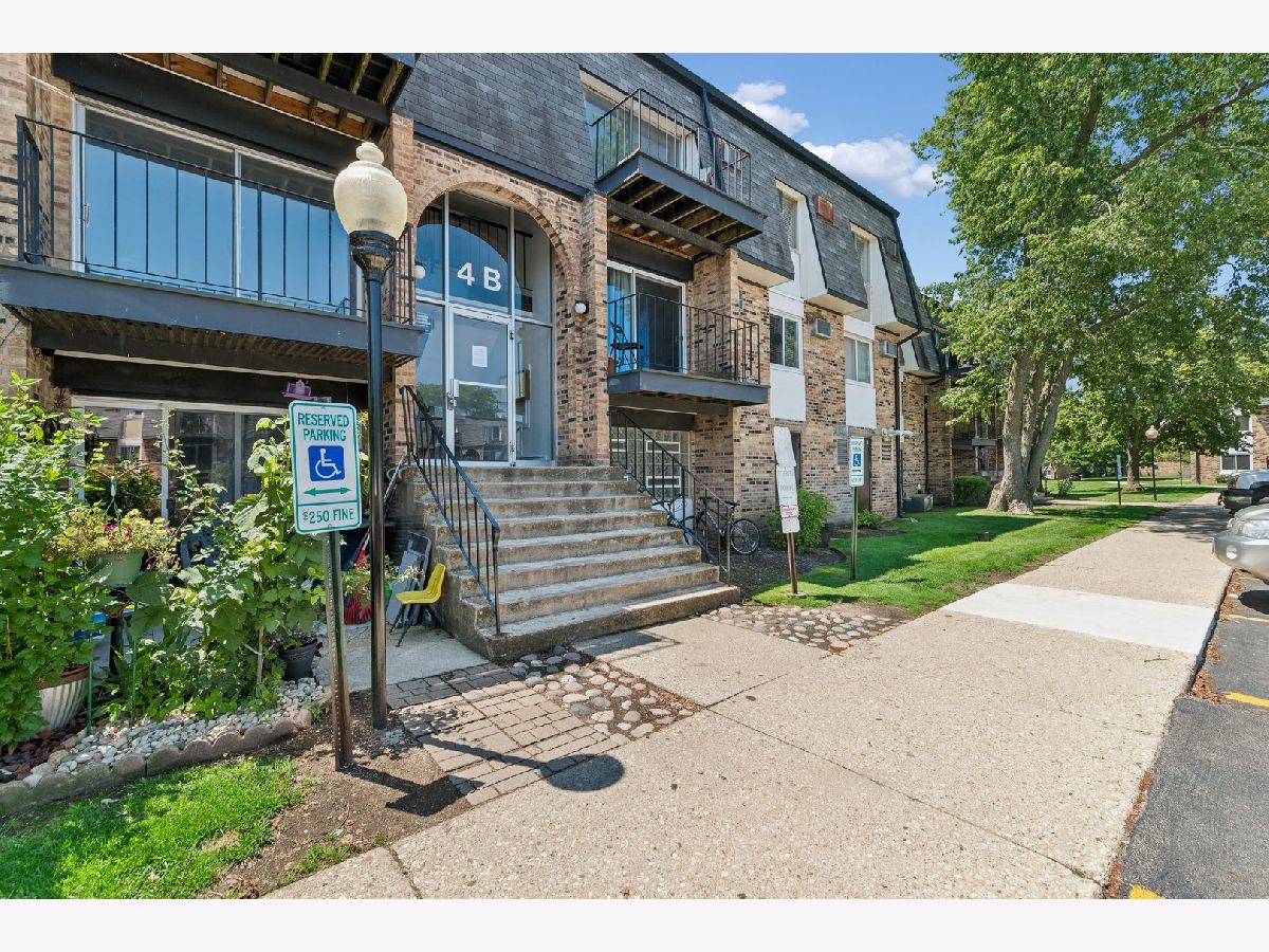  For Rent Palatine Illinois, 4B Dundee Quarter