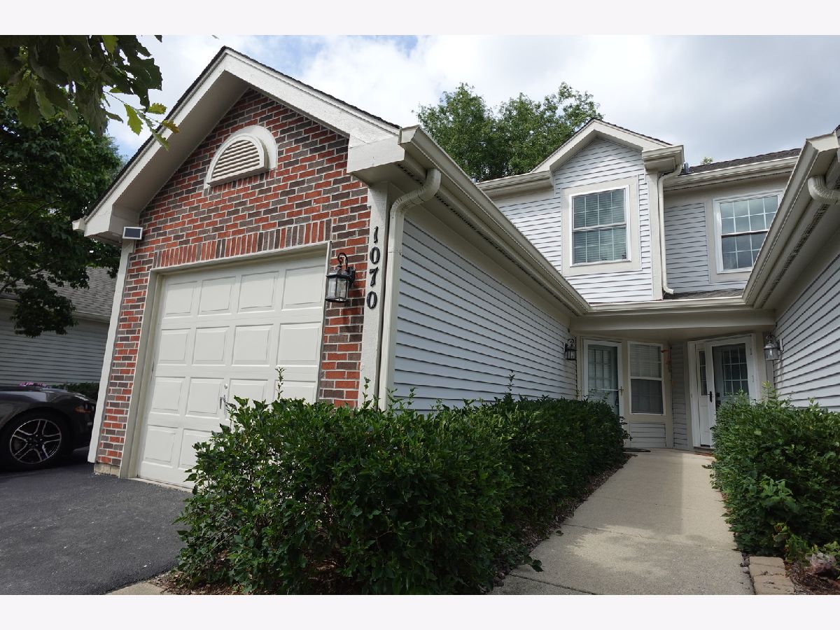  Rented Elgin Illinois, 1070 Woodhill