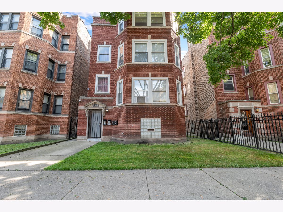  Rented Chicago Illinois, 8241 Maryland