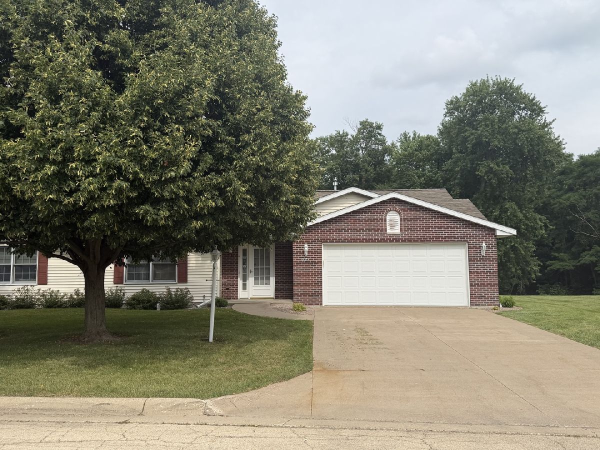  For Sale Freeport Illinois, 771 Parkcrest Drive