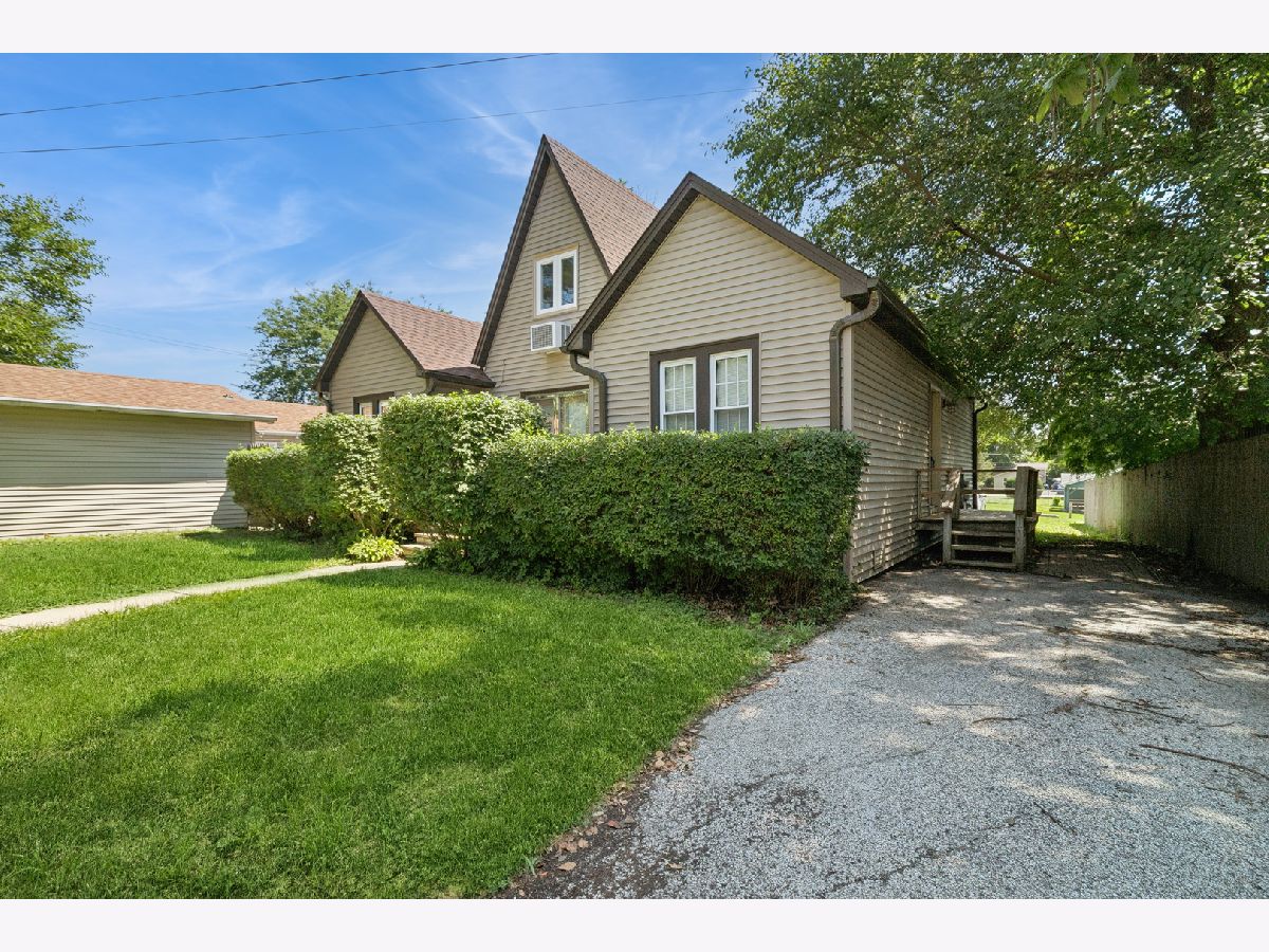  Rented Grayslake Illinois, 33575 Lake Shore