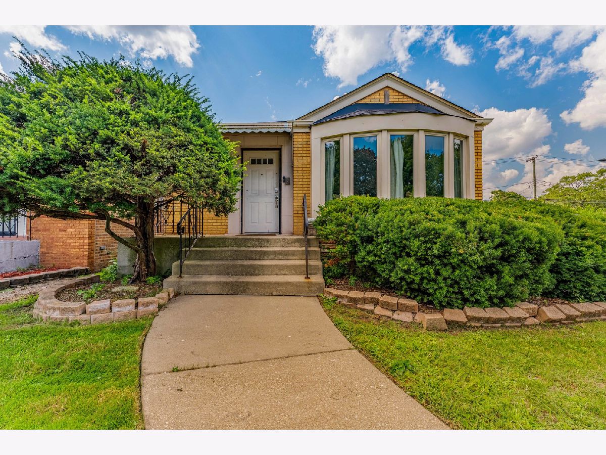  For Sale Chicago Illinois, 8800 Merrill Avenue