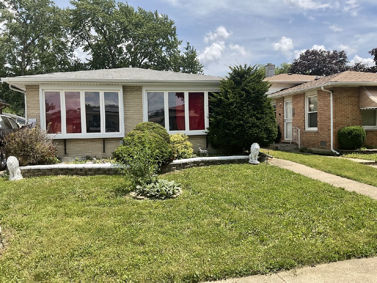  For Sale Harvey Illinois, 15947 Vine Avenue