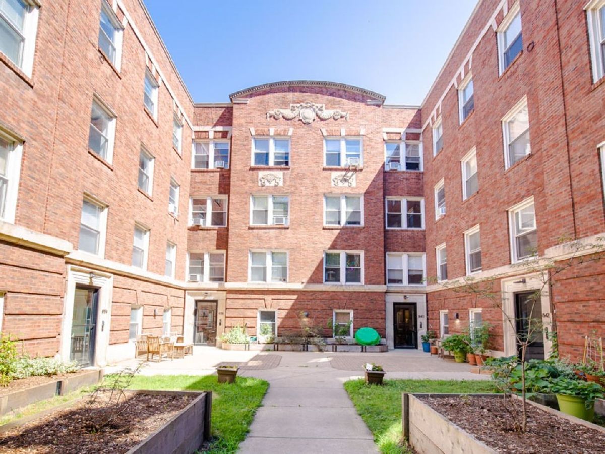  Rented Chicago Illinois, 836 53rd